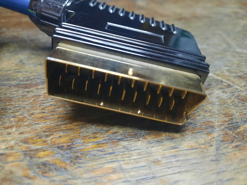 Guter SCART KABEL (Metal / Vergoldetl Stecker) Blau, 1,56 m, Germany  - Bild 2 von 4