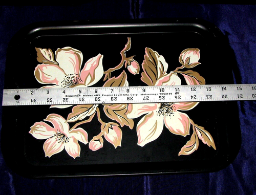Set 3 vassoi da portata vintage MCM in metallo nero con fiori rosa - Foto 2 di 4