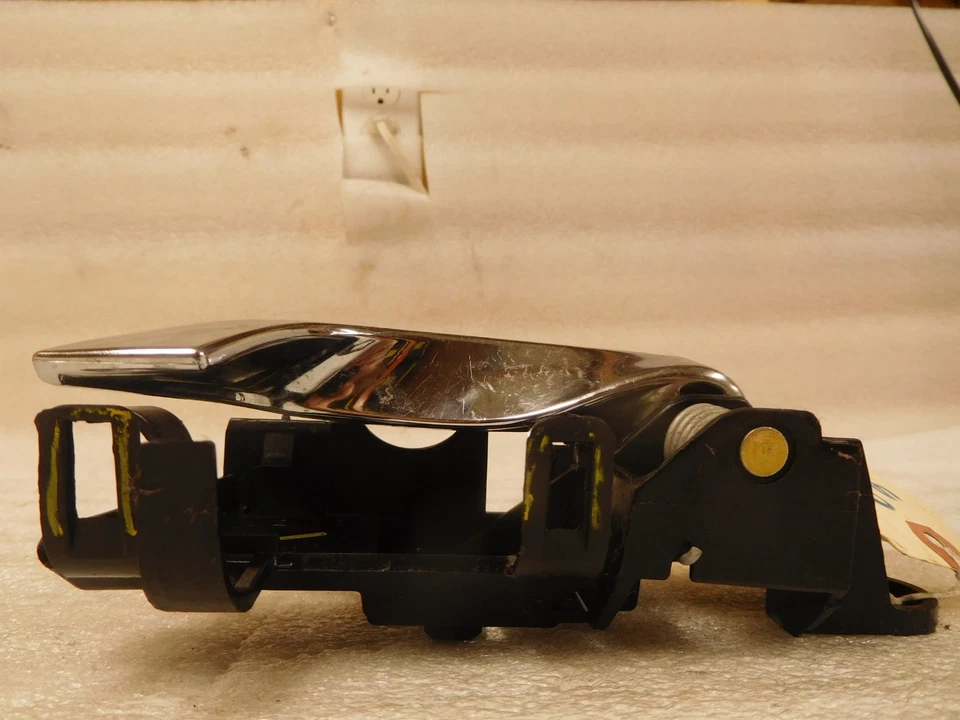 Manija de puerta interior delantera izquierda Cadillac SRX 2005 25707889 Foto 4 de 4