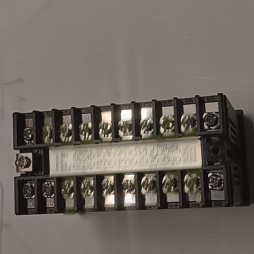 Tempco TEC-8300 Temp Controller Heat/Cool. (J-TC, PT100,mA,V) 2OUTs, 2ALM 33025 - Picture 4 of 6