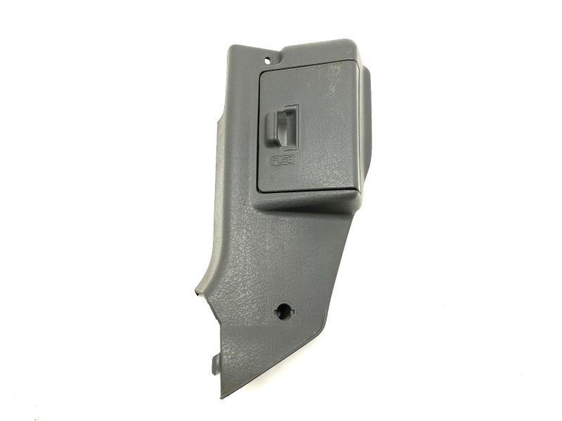 1995-2002 Kia Sportage Left Driver Side Kick Panel Trim Fuse Box Cover 67506