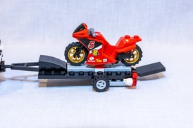 LEGO CITY: Racing Bike Transporter (60084) - 100% Complete