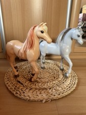 2x Vintage Barbie Pferd Mattel -2 Spielzeug-Pferde (Palomino & Grau/Blau)