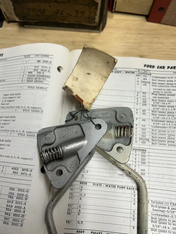 1961 -1966 NOS FORD F100/350 SUN VISOR ARMS ASBY C1TB-8104145-A PAIR L.H. R.H - Image 3 of 3