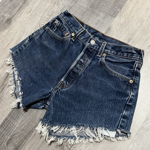 Pantalones Cortos De Colección Levis 501 Botón Mosca Corte Lavado Oscuro EE. UU. Daisy Duke Cheeky Shorts - Imagen 3 de 5