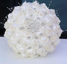 Bridal Wedding Bouquet Round Bling Brooch Holding Bouquet Artificial Rose Flo...
