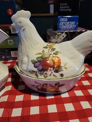 RETRO REGAL ENGLAND LANDHAUSKÜCHE STIL WEISSE KERAMIK HENNE AUF NEST EIERKORB