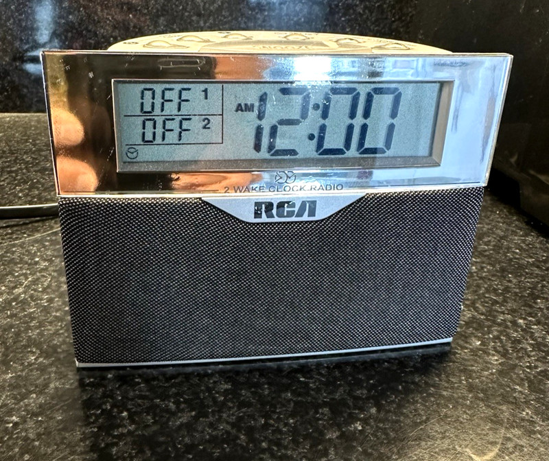 RCA RP3710A AM/FM 2 wake Clock Radio Tested Works UL Listed