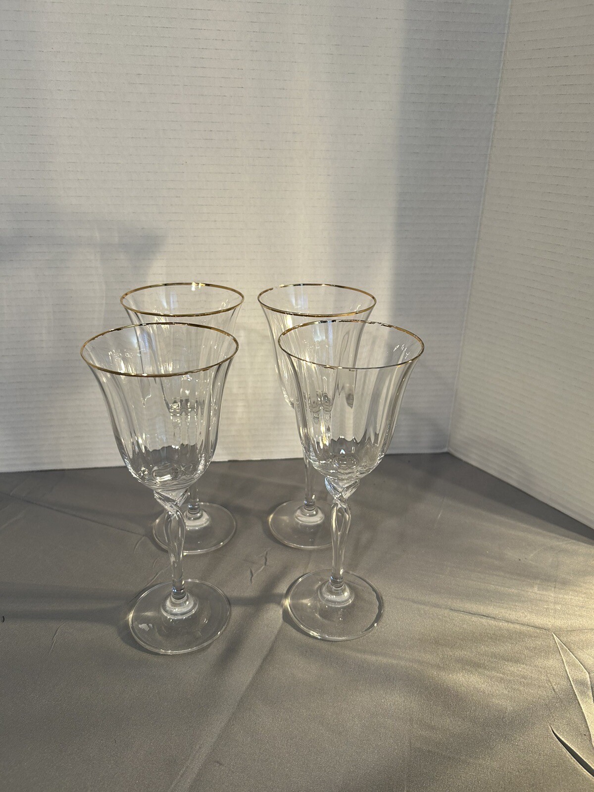 Oneida Crystal Chateau Wine Glasses Gold Rim Set Of 4 Retired eBay