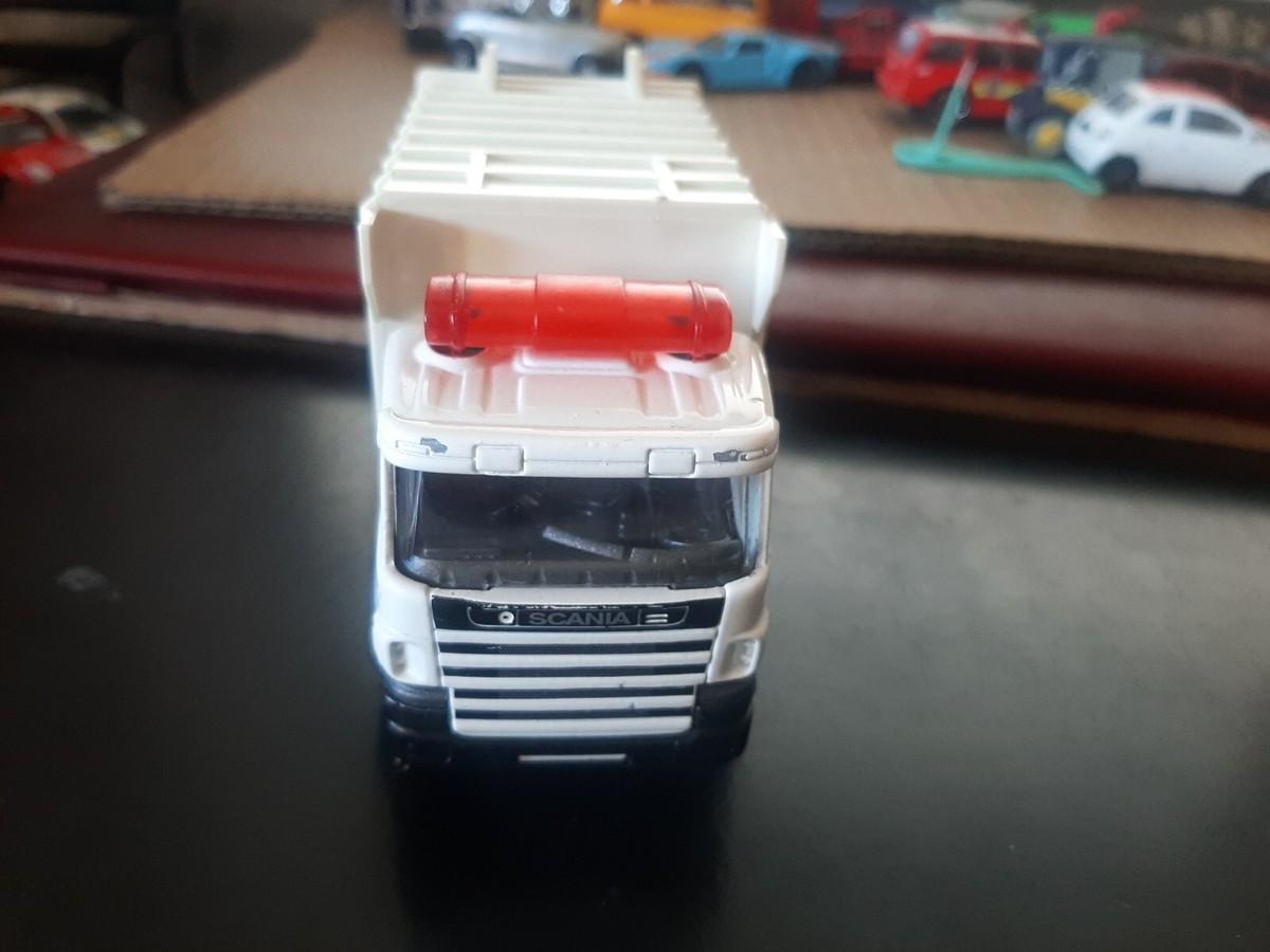 MAJORETTE LOT DE 3 Camions de transport Bâché sans boite EUR 15,00
