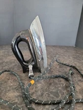 Vintage Sunbeam Ironmaster Model A-9 Watts 1000 Dry Iron works but poor conditio