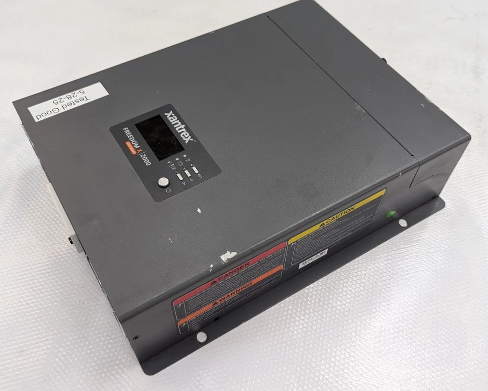 FGA 817-2000 Xantrex Freedom X 2000 BANCO PROBADO USADO INVERSOR SENO PURO 2000W Foto 2 de 4
