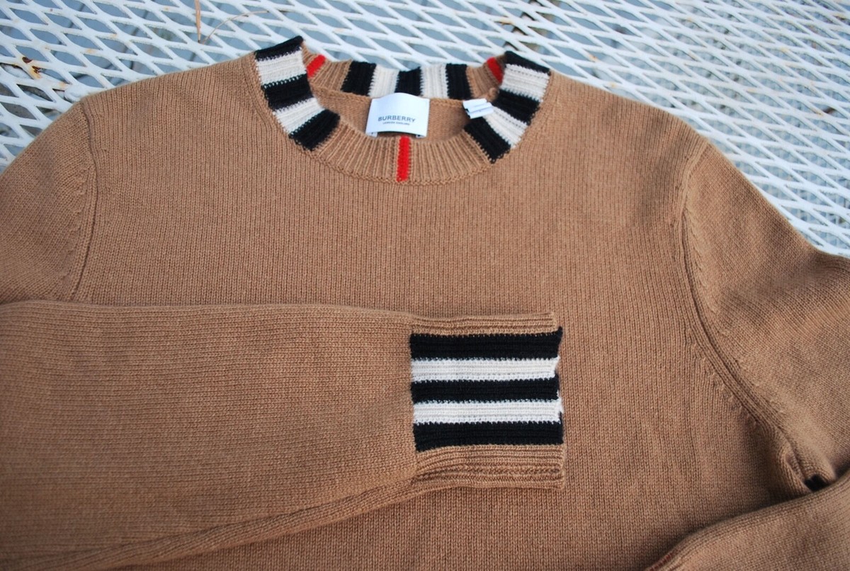 BURBERRY Icon Stripe EYRE Sweater in Archive Beige Cashmere BURBERRY Icon Stripe EYRE Sweater in Archive Beige Cashmere