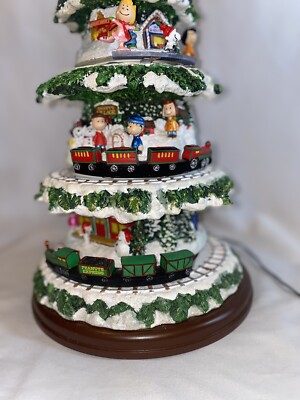 Danbury Mint The Peanuts Village Christmas Tree ~ Lights ~ Music