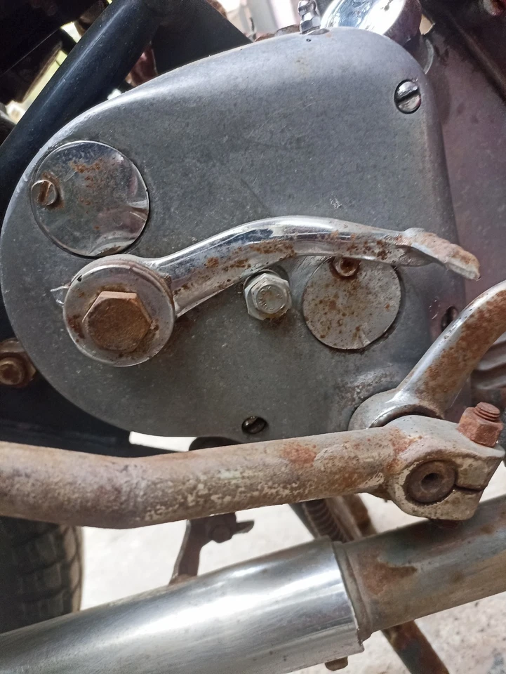 Royal Enfield Bullet 350 2006 modelo año - Caja de cambios A155G usada Foto 3 de 4