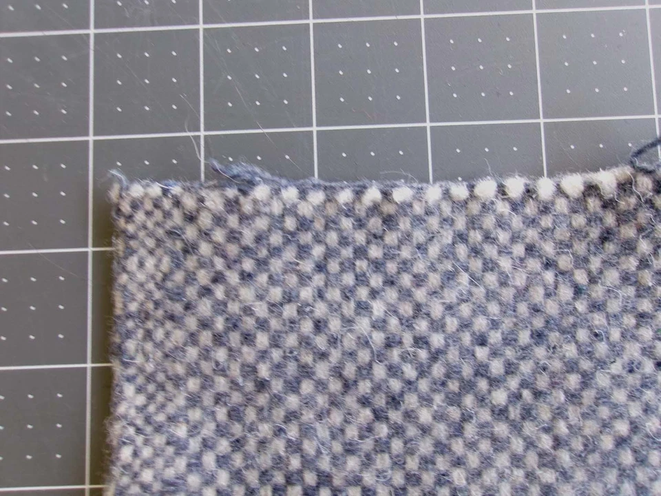 Vintage Thick WOOL FABRIC Remnant Hand Woven Tweed Grey Checked Checkered Coat - Image 4 of 4