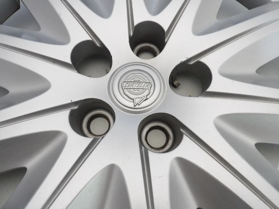 Chrysler 300 2008 2009-2010 OEM 17" cubierta de rueda tapacubos 1DU31TRMAB Foto 2 de 4