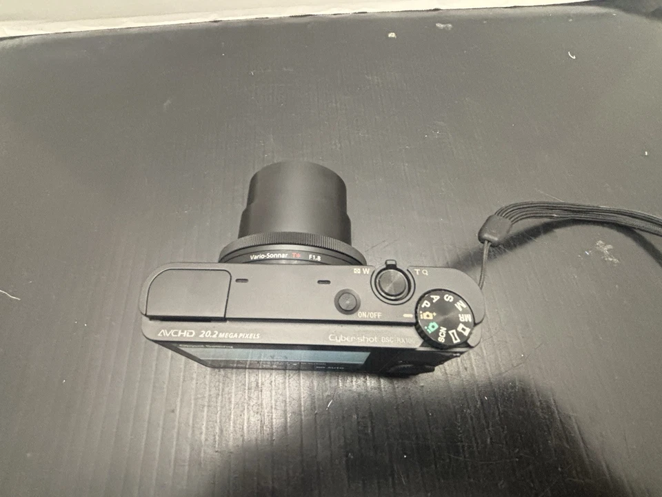 Sony Cyber-shot DSC-RX100 20.2MP Compact Digital Camera - Black - Image 3 of 4