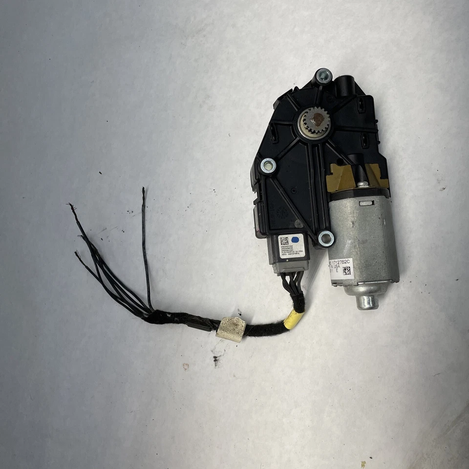 2016-2018 Ford Edge Sunroof Sliding Motor OEM FT4B-15B689 BA  - Image 4 of 4