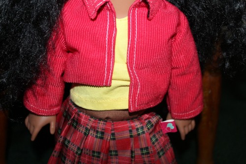 2009 Alexander Doll Hispanic? with Outfit Red Rainboots Great Condition 18" - Bild 3 von 11