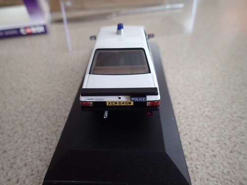 Corgi Vanguards 1:43 VA14904 Ford Escort Mk2 RS2000 Merseyside Police BNIB - Picture 6 of 20