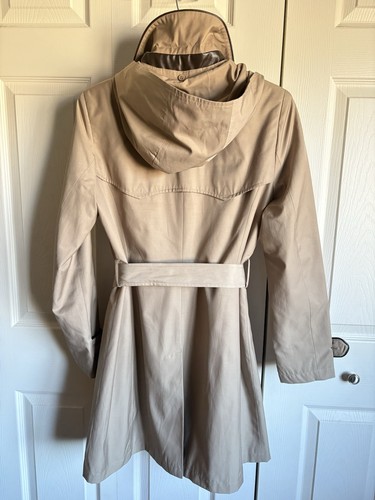 Women’s Belted Trench Coat - Picture 2 of 4