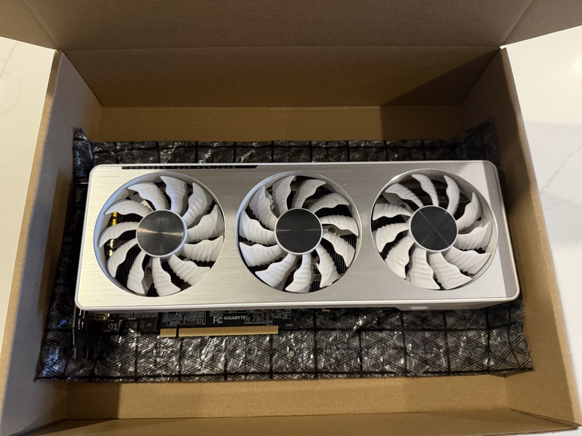 RTX3070 Gigabyte Vision OC グラフィックカード