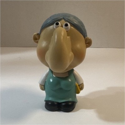 Collectible resin Elderly Woman Figurine JHK-1743 4in Green Beige Black