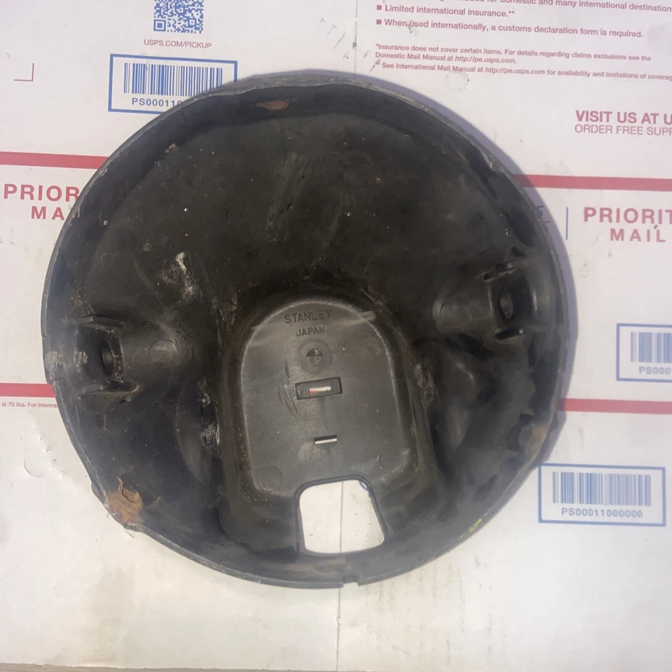 1983 Suzuki GS550E Headlight Bucket - Image 2 of 2