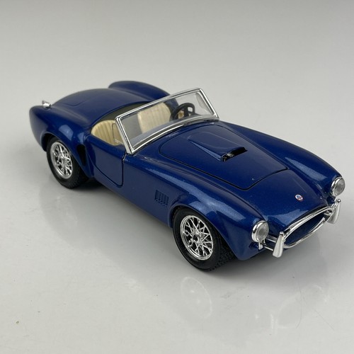 Burago diecast 1/24 scale Ford Cobra 427 Blue 427 Cobra, Italy, Opens - Picture 7 of 9