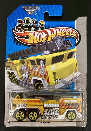 Hot Wheels – Camion De Pompiers 5 Alarm – Race World 2010 – Échelle 1:64 – Jaune – Dès 3 Ans – Collection