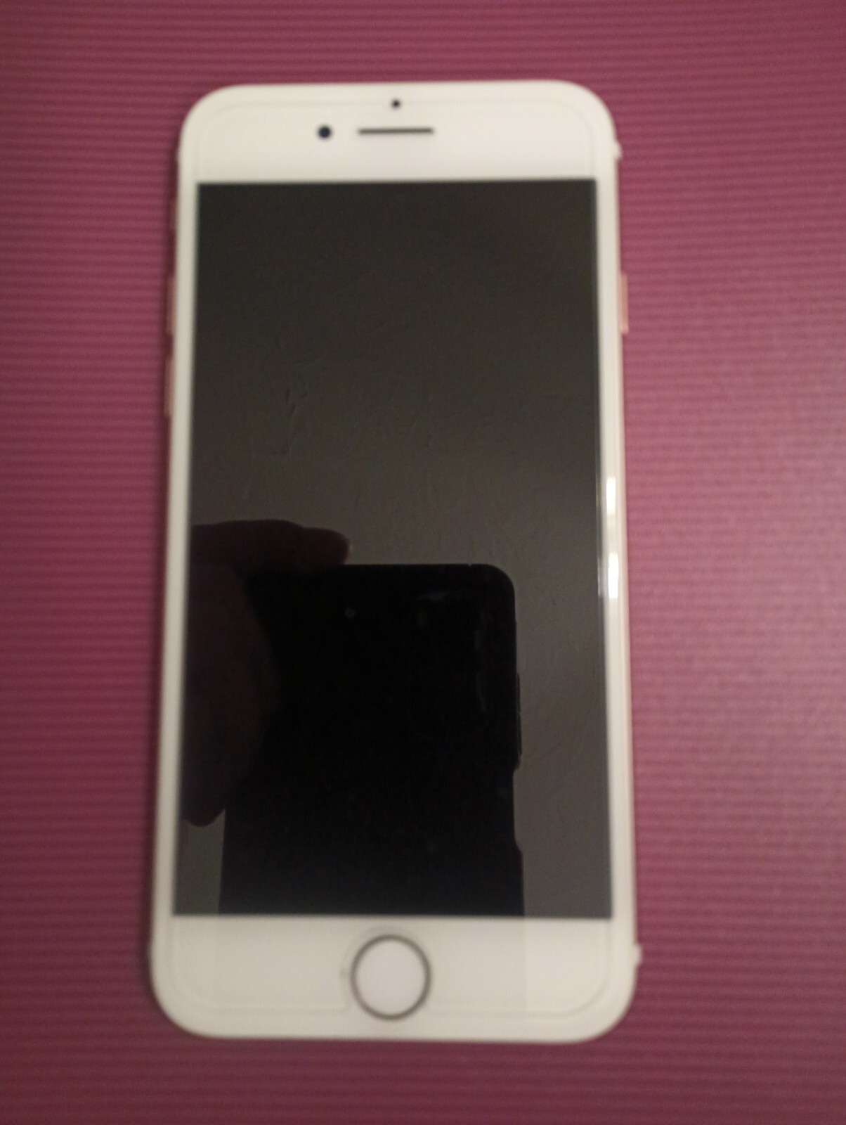 Apple iPhone 7 - 32GB - Rose - For Parts - Read Description - As Is