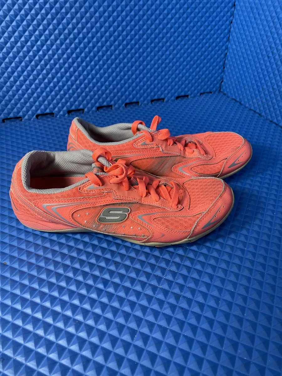 Low profile hotsell athletic shoes womens