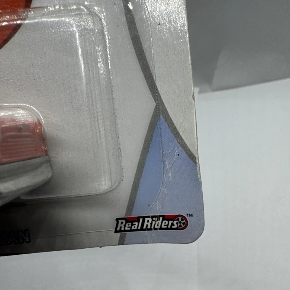 HOT WHEELS 2017 Pop Culture Scooby Doo Fred 67 Austin Mini Van - Image 2 of 4