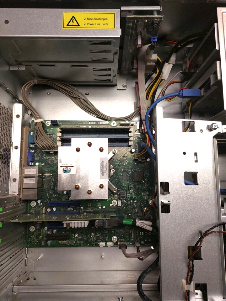 Workstation Fujitsu Primergy TX1330 M4 Xeon E-2176G 3,70 32GB CP400i 2 x 450W ## - Bild 4 von 4