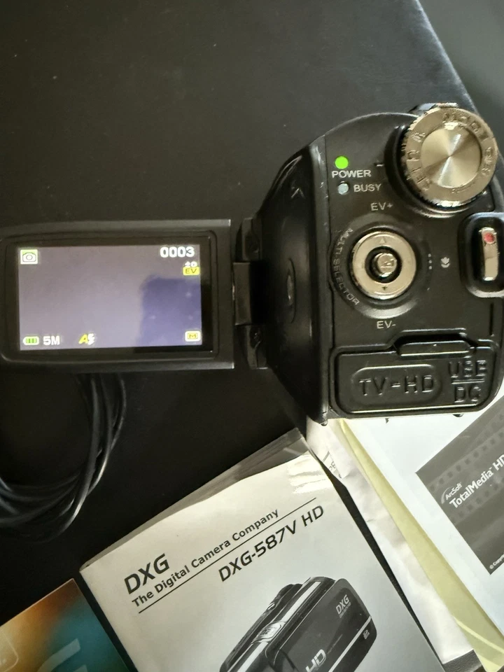DXG-587V HD Camcorder - Image 2 of 4