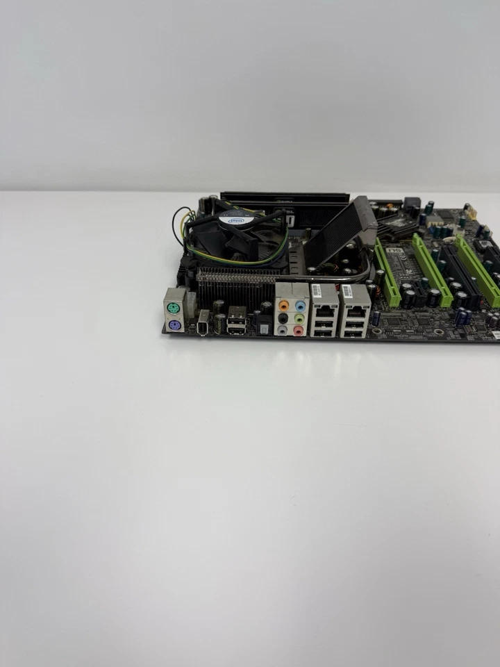 Placa madre EVGA nForce 780i SLI FTW LGA775 DDR2 ATX + ventilador de refrigeración | probado funcionando Foto 3 de 4