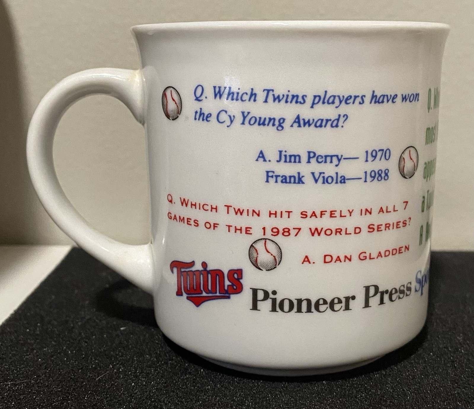Minnesota Twins Pioneer Press Sports Trivia Mug - EXCELLENT