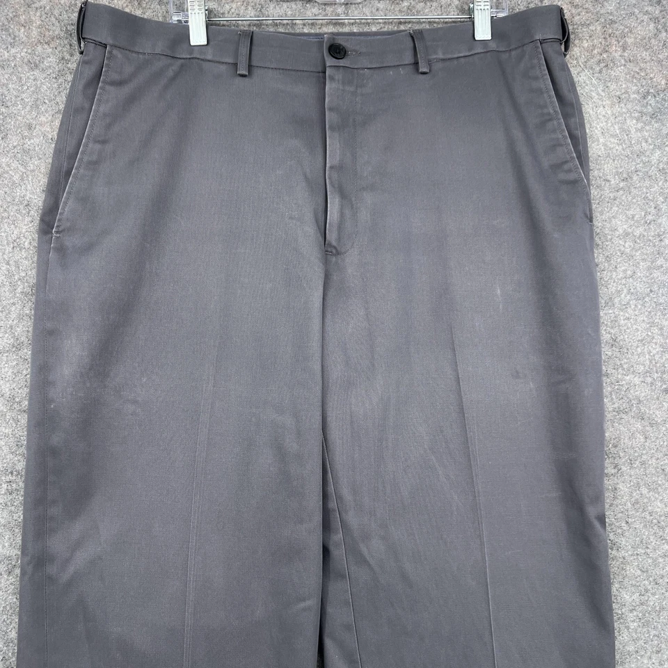 Pantalones Haggar Para Hombre 38x34 Gris Calce Clásico Premium Sin Hierro Caqui Elástico Chino Foto 2 de 4