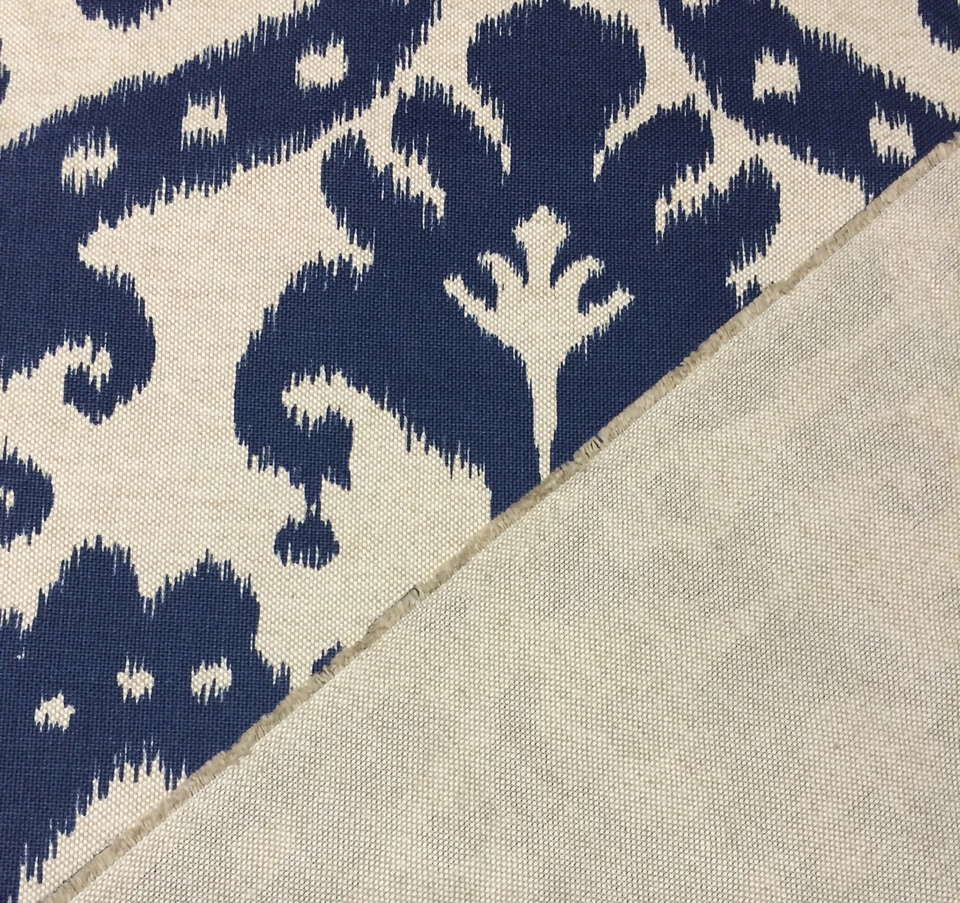 TELA DE DISEÑO BALARD DESIGNS VENICE IKAT AZUL MARINO CREMA POR YARDA 55"W Foto 4 de 4