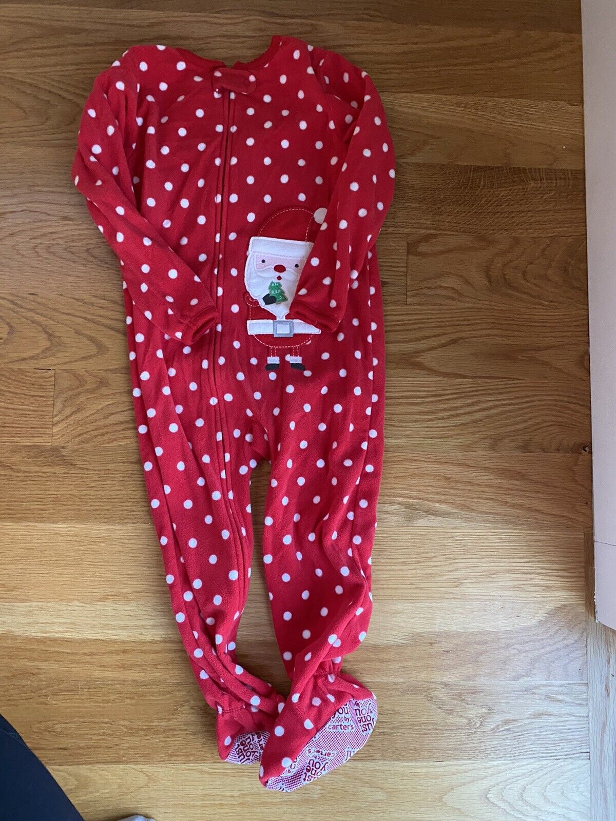 Carters just one you 返品交換不可 fleece 専門店 Santa Christmas pjs footed pajamas 3T
