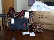 COACH NYLON COURT TOTE LEOPARD PRINT C5668 COACH LEOPARD PRINT COSMETIC C5584