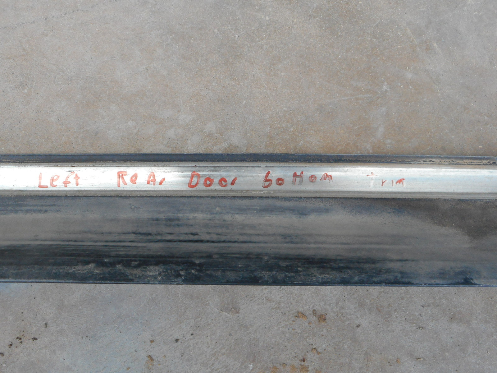 Mercedes Benz W123 Left Rear Door Bottom Chrome Trim cladding molding
