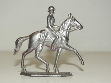 SOLDIER ON HORSEBACK SEMI FLAT TWO-SIDED LEAD FIGURE