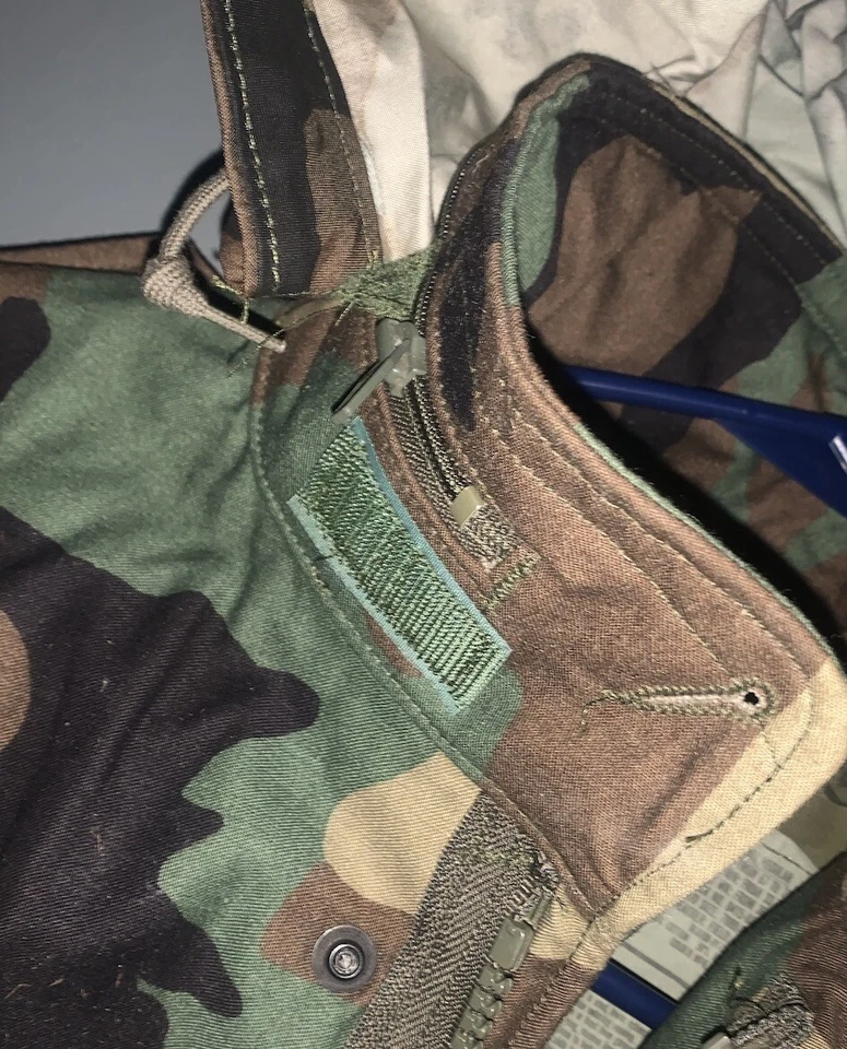US VTG  Army Military Hooded Cold Weather Field Jacket Coat Camouflage Sz S Reg - Image 2 of 4