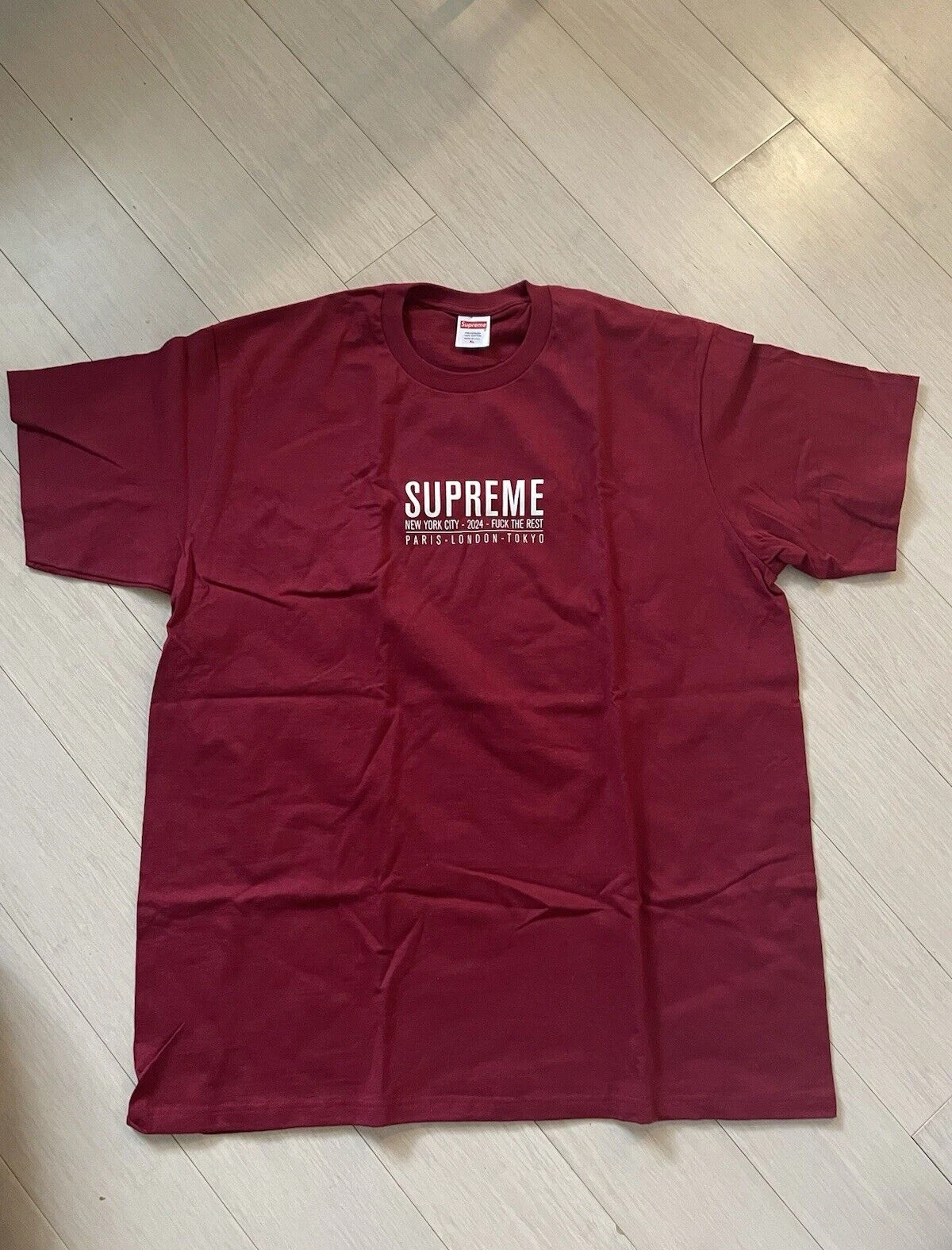T shirt Supreme NYC 2024 FTR Cities rouge