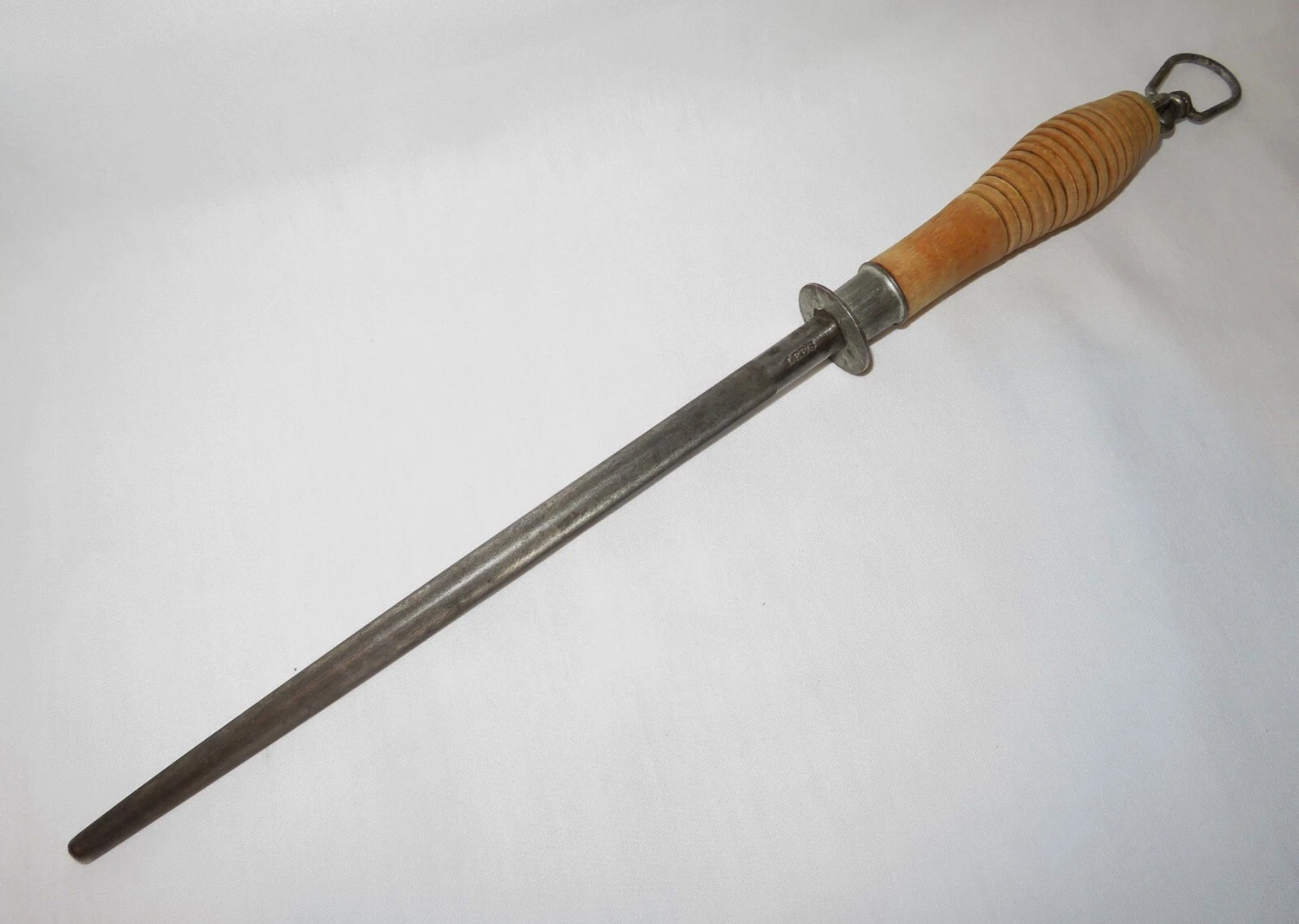 Vintage Lee's Wood Handle 16" Knife Sharpening Steel Honing Rod