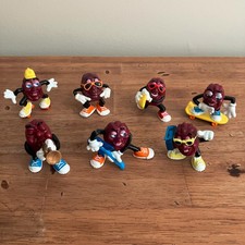 Lot of 7 Vintage 1980's California Raisins Figures - Skateboard Boombox Guitar