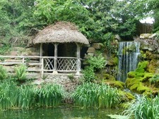 Photo A3 Sunken garden at Hampton Court Gardens Hope under Dinmore There c2011