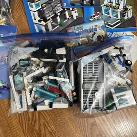Lego 7744 Town City Police Headquarters Parts Incomplete Frozen 43194 60151 Lot